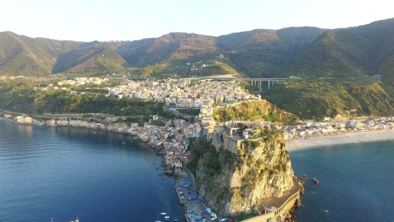 Il Ritratto Casa Vacanza ชิลลา ภายนอก รูปภาพ